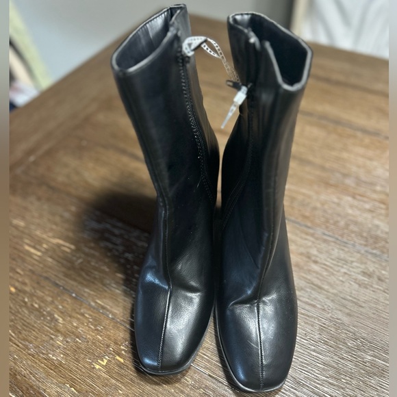 NWOT Bamboo Black mid calf boots size 8.5 - Picture 2 of 8